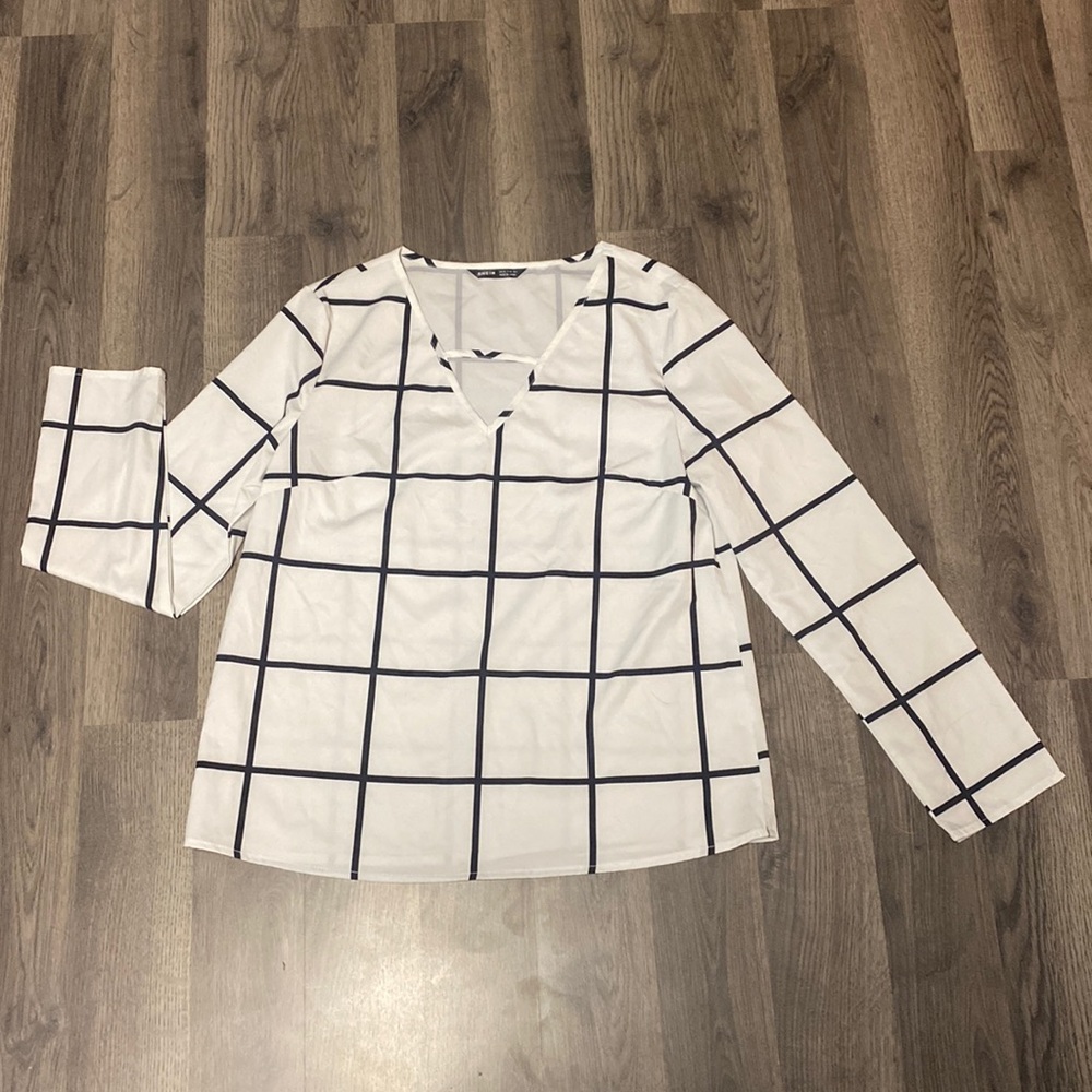 SHEIN black white blouse never worn